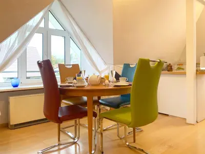 Ein Sitzbereich in der Unterkunft Kapitänsgarten W13 Roth