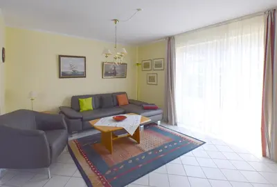 Ein Sitzbereich in der Unterkunft Mühlenpark 2 Mühlenpark Haus B Wo 8