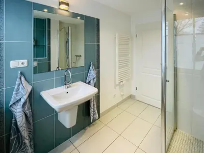 Ein Badezimmer in der Unterkunft Wiecker Landhus FHH 1