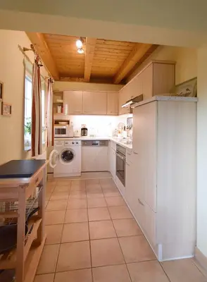 Küche/Küchenzeile in der Unterkunft Muschelsucher Haus II 4
