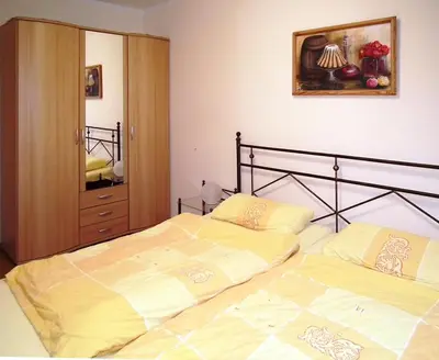 Ein Bett oder Betten in einem Zimmer der Unterkunft Grüne Str 36 h 
