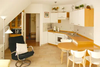 Küche/Küchenzeile in der Unterkunft Eichenpark Haus 4 Wohnung 8