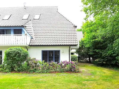 Ein Garten an der Unterkunft Eichenpark Haus 2 Wohnung 1