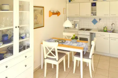 Küche/Küchenzeile in der Unterkunft Eichenpark Haus 4 Wohnung 6