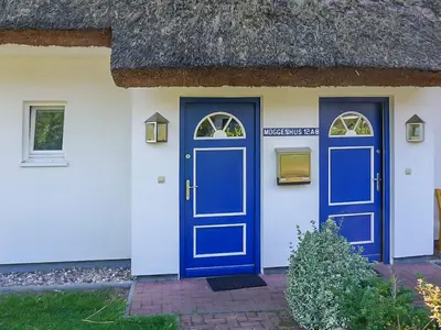 Das Gebäude in dem sich das Ferienhaus befindet
