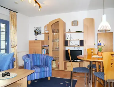 Ein Sitzbereich in der Unterkunft Eichenpark Haus 2 Wohnung 2