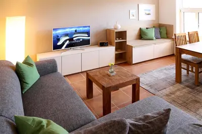 Ein Sitzbereich in der Unterkunft Kapitänshaus Mühlenpark Haus 6 Wo 25