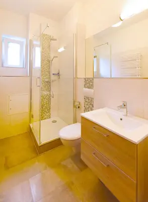 Ein Badezimmer in der Unterkunft Haus Anna Wo 2