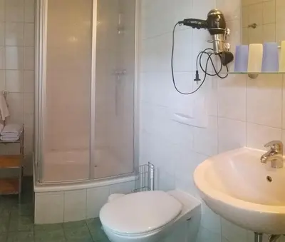 Ein Badezimmer in der Unterkunft Ankerplatz RH 1