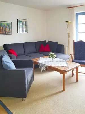Ein Sitzbereich in der Unterkunft Eichenpark Haus 4 Wohnung 1