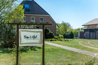 Ein Garten an der Unterkunft Tom's Hof Ferienwohnung Dascha