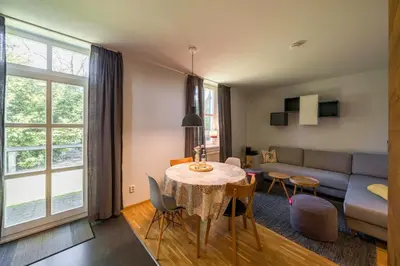 Ein Sitzbereich in der Unterkunft Haus am Schilf - Wohnung 1