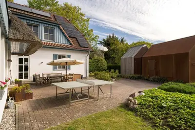 Ein Garten an der Unterkunft Haus am Schilf - Wohnung 2