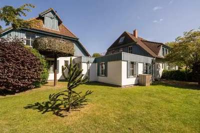 Ein Garten an der Unterkunft Haus am Schilf - Wohnung 6