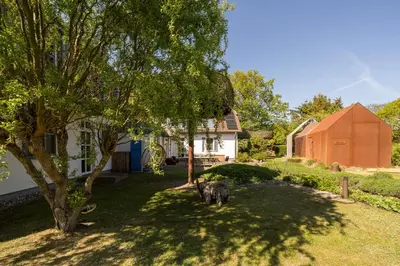 Ein Garten an der Unterkunft Haus am Schilf - Wohnung 5