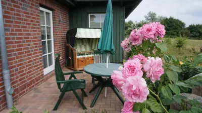 Ein Garten an der Unterkunft Atelierwohnung Götze