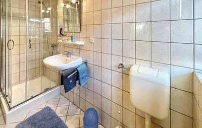 Ein Badezimmer in der Unterkunft Ferienhaus für 2 Personen mit Terrasse