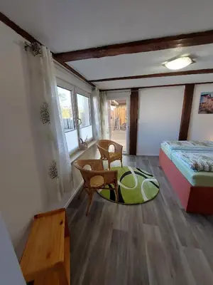 Ein Bett oder Betten in einem Zimmer der Unterkunft Ferienhaus für 2 Personen mit Terrasse