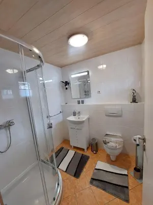 Ein Badezimmer in der Unterkunft Ferienhaus für 2 Personen mit Terrasse