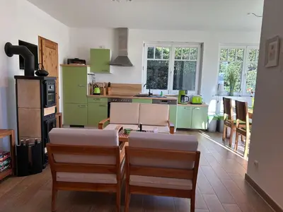 Küche/Küchenzeile in der Unterkunft Boddenfrosch, ruhig gelegen mitten im Ortskern von Wieck mit Sauna und kostenlosem Parkplatz