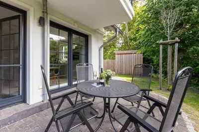 Ein Garten an der Unterkunft Ostseeschnäpel