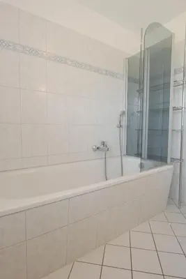 Ein Badezimmer in der Unterkunft Achtern Diek Haus 1a