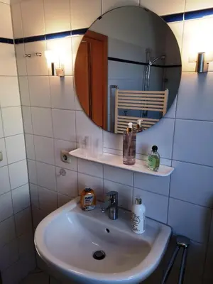 Ein Badezimmer in der Unterkunft Wohnung Darßer Weg 10b