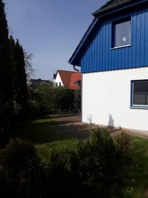 Das Gebäude in dem sich das Ferienhaus befindet