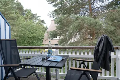 Ein Balkon oder eine Terrasse in der Unterkunft Achtern Diek Haus 9 Wohnung 5