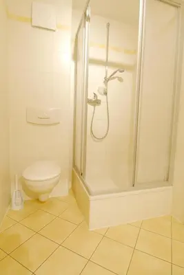 Ein Badezimmer in der Unterkunft Neue Reihe 19a Haus Bodden & Meer