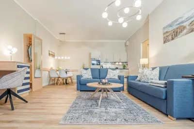 Ein Sitzbereich in der Unterkunft Seestraße 54 Wohnung 1 Seegras