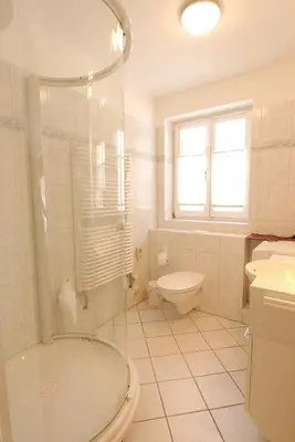 Ein Badezimmer in der Unterkunft Achtern Diek Haus 13d Wohnung 3