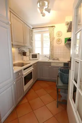 Küche/Küchenzeile in der Unterkunft Achtern Diek Haus 13d Wohnung 6