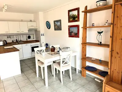 Küche/Küchenzeile in der Unterkunft Achtern Diek Haus 15d Wohnung 3
