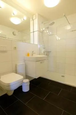 Ein Badezimmer in der Unterkunft Boddenblick Wohnung 30