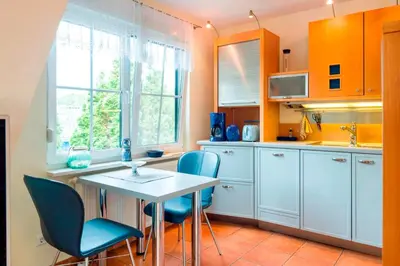 Küche/Küchenzeile in der Unterkunft Seestraße 75 Wohnung Dachgeschoß