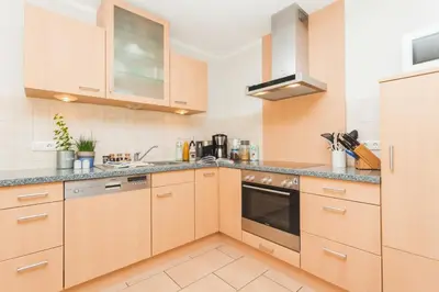 Küche/Küchenzeile in der Unterkunft Prerower Strasse 14 Wohnung 1