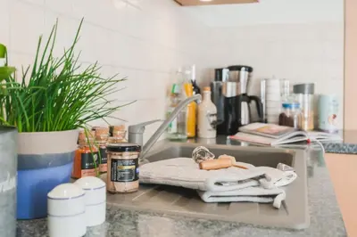 Küche/Küchenzeile in der Unterkunft Prerower Strasse 14 Wohnung 1