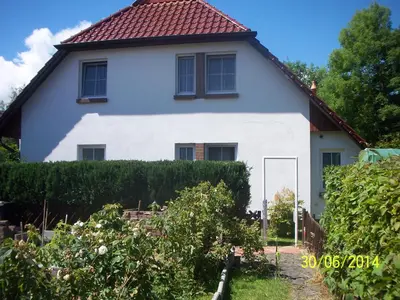 Ein Garten an der Unterkunft Hägerende 66a Haus Ankerplatz Wohnung Oberdeck