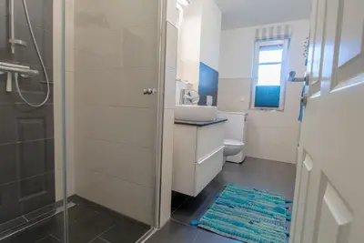 Ein Badezimmer in der Unterkunft Lindenstrasse 13 Wohnung Seenadel