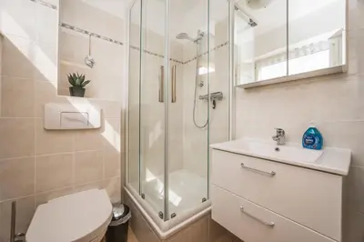 Ein Badezimmer in der Unterkunft Börlingstrasse 14b Haus 14b