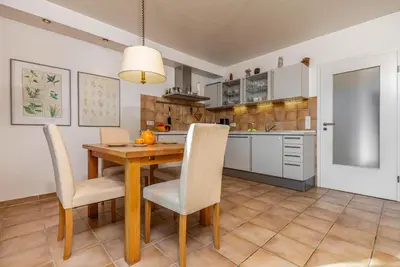 Küche/Küchenzeile in der Unterkunft Glebbe 17 Wohnung 2