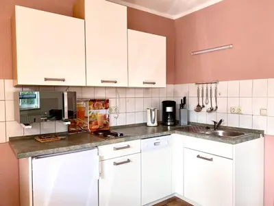 Küche/Küchenzeile in der Unterkunft Hägerende 66a Haus Ankerplatz Wohnung Brückendeck