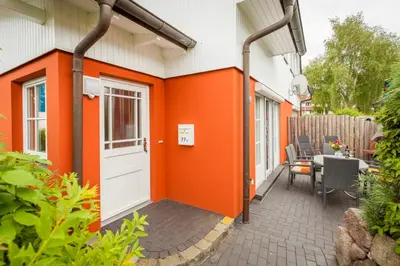 Das Gebäude in dem sich das Ferienhaus befindet