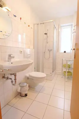 Ein Badezimmer in der Unterkunft Hoppenberg 7 Wohnung DG links