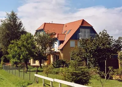 Das Gebäude in dem sich die Ferienwohnung befindet