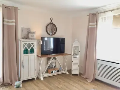 TV/Unterhaltungsangebot in der Unterkunft Barther Straße 18 Wohnung Hamptons