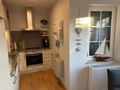 Küche/Küchenzeile in der Unterkunft Friedenstraße 5 Wohnung Rotbuche