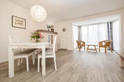 Ein Sitzbereich in der Unterkunft Störtebekerstrasse 10b Wohnung 2