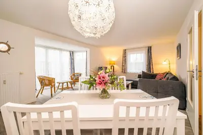 Ein Sitzbereich in der Unterkunft Störtebekerstrasse 10b Wohnung 2
